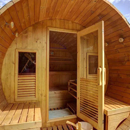 De Charme Avec Spa, Sauna Et Jardin Privatif A - Fr-1-496-309 Holiday home