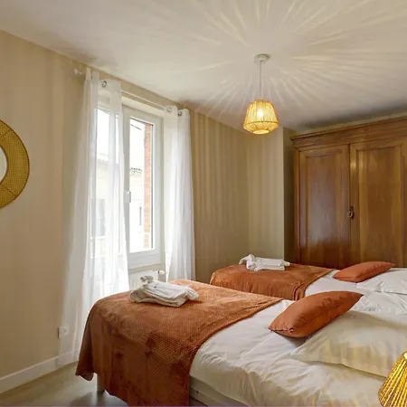 De Charme Avec Spa, Sauna Et Jardin Privatif A - Fr-1-496-309 * Montbrison