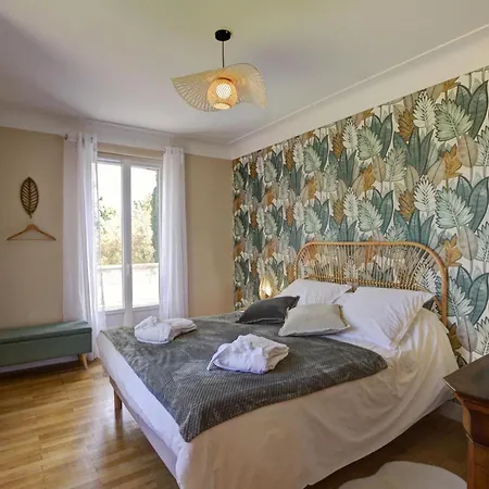 Holiday home De Charme Avec Spa, Sauna Et Jardin Privatif A - Fr-1-496-309