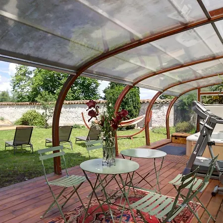 Holiday home De Charme Avec Spa, Sauna Et Jardin Privatif A - Fr-1-496-309 *