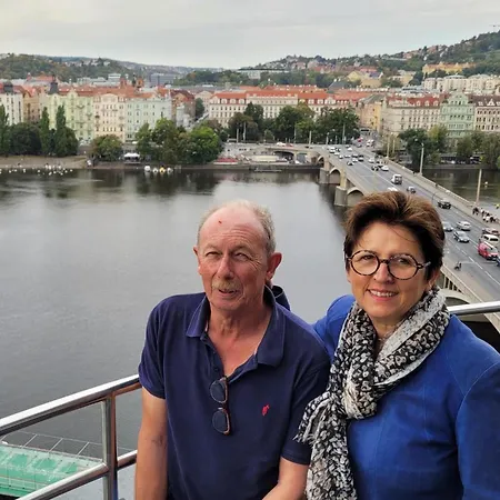200m² Avec Et Sauna A * Montbrison